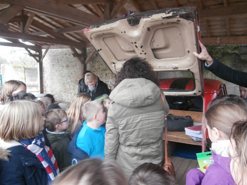 OLYMPUS DIGITAL CAMERA OLYMPUS DIGITAL CAMERA