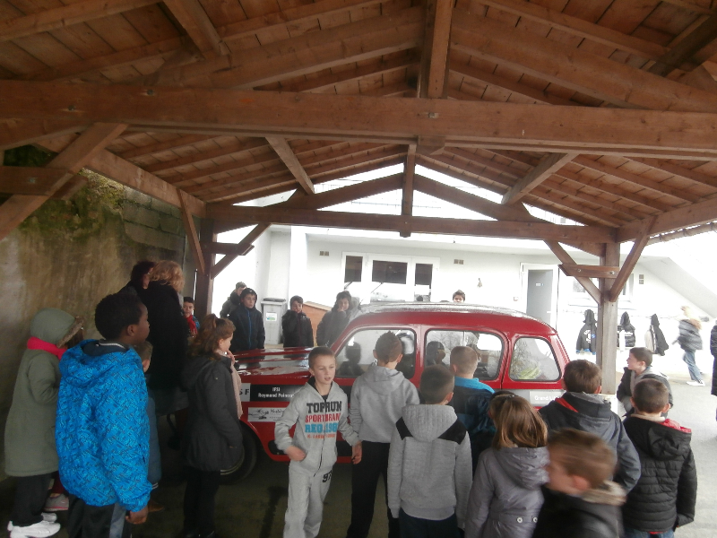 OLYMPUS DIGITAL CAMERA OLYMPUS DIGITAL CAMERA